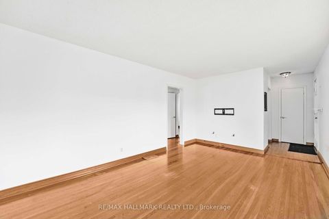 Photo 1 at 17 Tofield Crescent, Kipling, Toronto