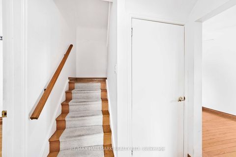 Photo 9 at 17 Tofield Crescent, Kipling, Toronto