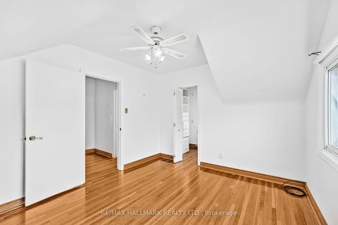 Photo 12 at 17 Tofield Crescent, Kipling, Toronto