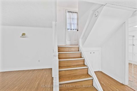 Photo 18 at 17 Tofield Crescent, Kipling, Toronto