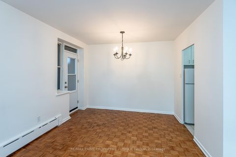 Photo 5 at 303 - 78 Warren Road, Casa Loma, Toronto