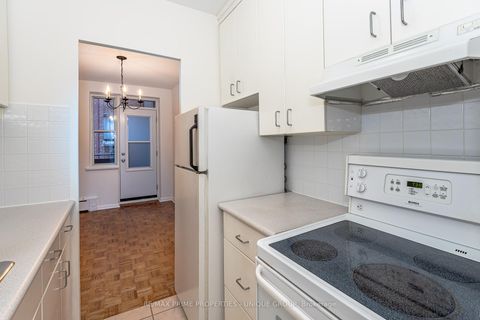 Photo 10 at 303 - 78 Warren Road, Casa Loma, Toronto