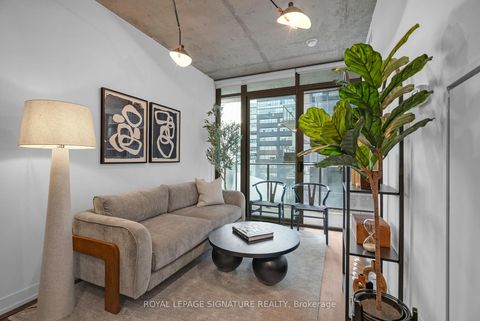 Photo 7 at 804 - 650 King Street W, Waterfront Communities C1, Toronto