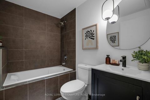 Photo 16 at 804 - 650 King Street W, Waterfront Communities C1, Toronto