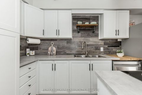 Photo 10 at 248 Ferndale Drive S, Ardagh, Barrie