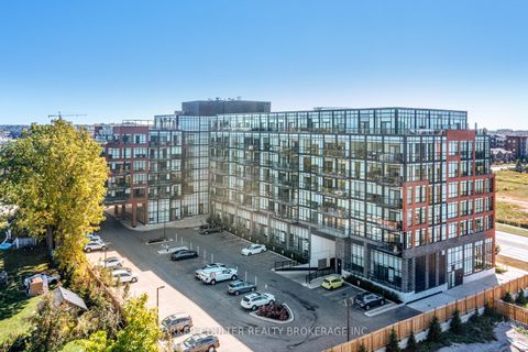 Photo 1 at 114 - 681 Yonge Street, Painswick South, Barrie