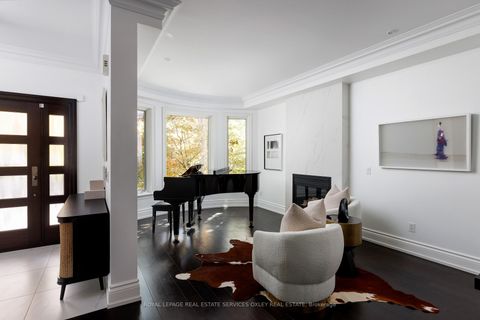 Photo 3 at 46 Mathersfield Drive, Moore Park, Toronto