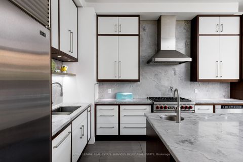Photo 10 at 46 Mathersfield Drive, Moore Park, Toronto