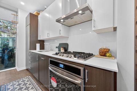 Photo 11 at 156 - 38 Howard Park Avenue, Roncesvalles, Toronto