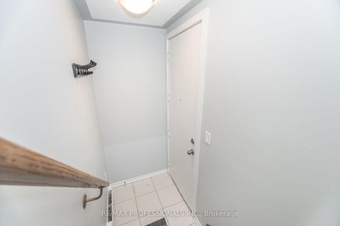 Photo 3 at 608 - 140 Widdicombe Hill Boulevard, Richview, Toronto