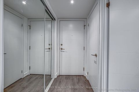 Photo 4 at 1020 - 525 Adelaide Street W, Waterfront Communities C1, Toronto