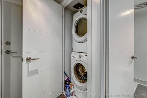 Photo 5 at 1020 - 525 Adelaide Street W, Waterfront Communities C1, Toronto