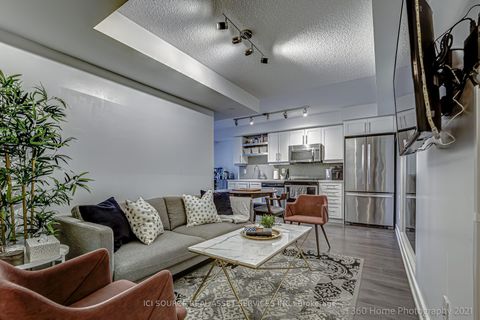 Photo 10 at 1020 - 525 Adelaide Street W, Waterfront Communities C1, Toronto