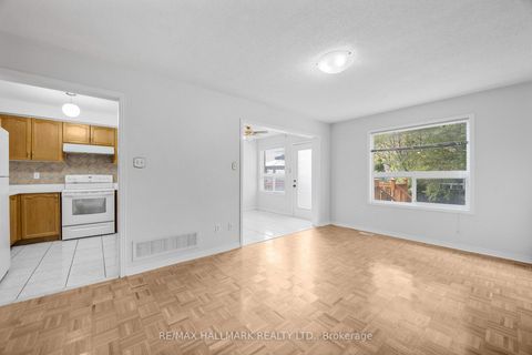 Photo 2 at 10 Ferris Street, Langstaff, Richmond Hill