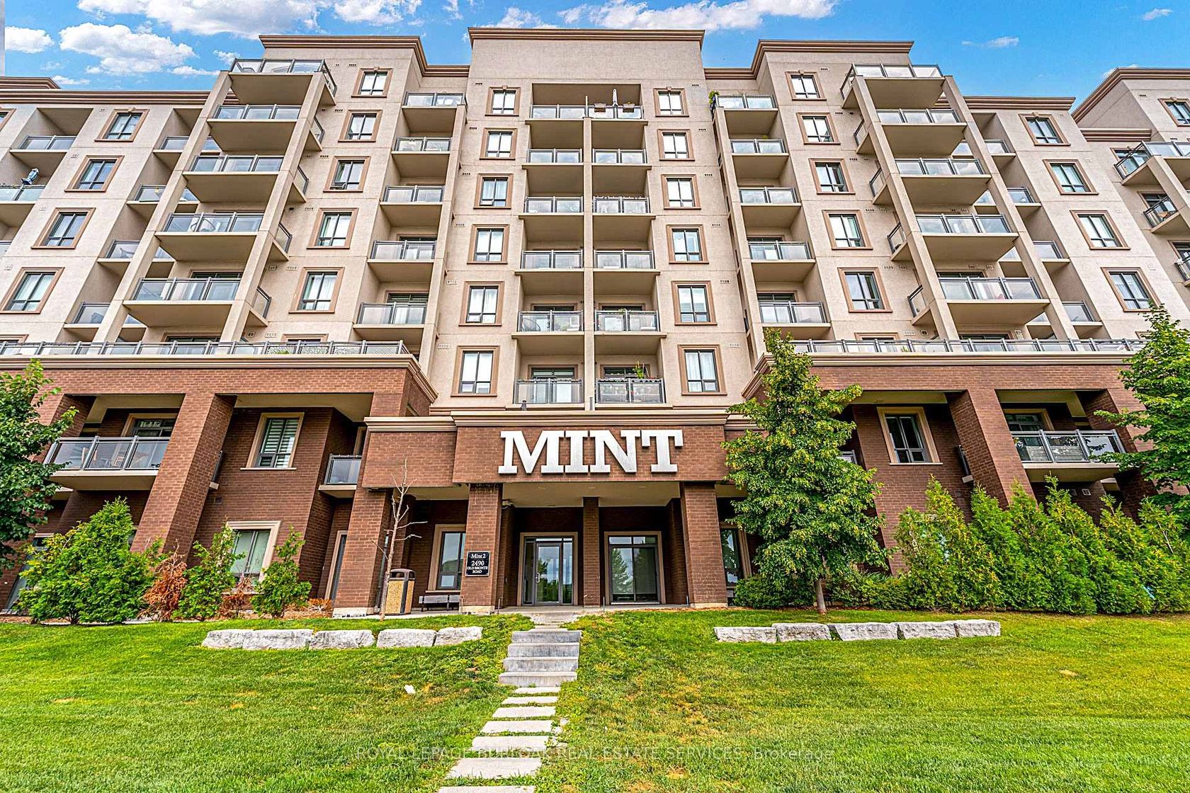821 - 2490 Old Bronte Road, WM Westmount, Oakville 