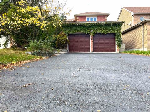 Photo 0 at 71 Covent Crescent, Aurora Highlands, Aurora Photo 0 at 71 Covent Crescent, Aurora Highlands, Aurora