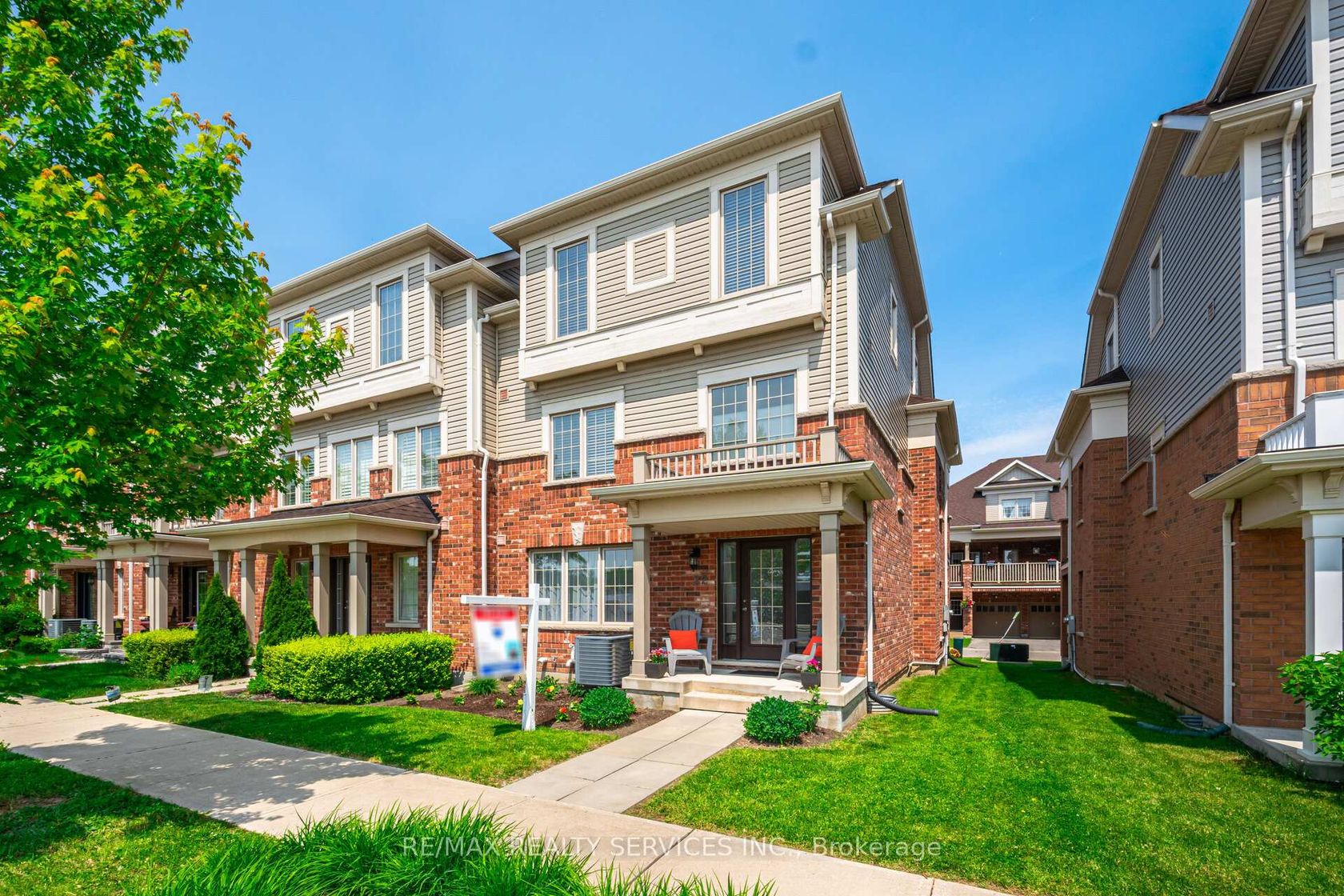 22 McDevitt Lane, Caledon East, Caledon 