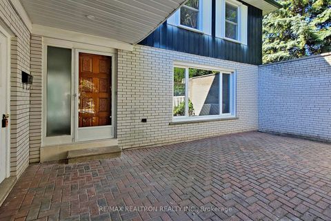 Photo 4 at 5 Centurion Court, Steeles, Toronto