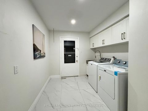 Photo 16 at 5 Centurion Court, Steeles, Toronto