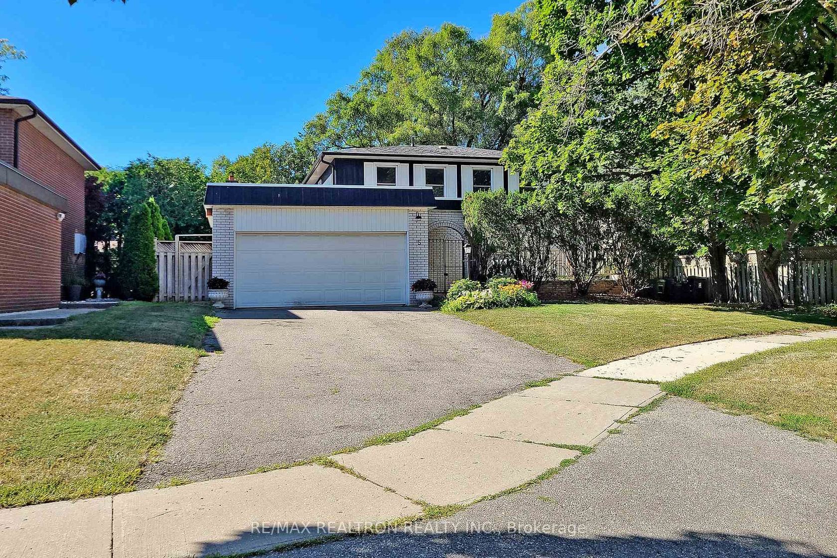 5 Centurion Court, Steeles, Toronto 
