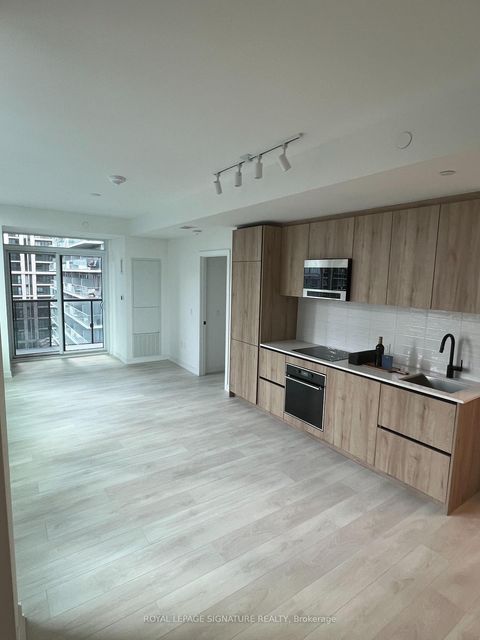 Photo 8 at 1102 - 117 Broadway Avenue, Mount Pleasant West, Toronto