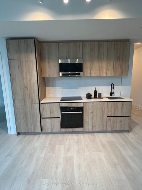 Photo 9 at 1102 - 117 Broadway Avenue, Mount Pleasant West, Toronto