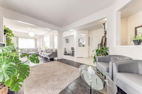 Photo 8 at 47 Henry Smith Avenue, Bowmanville, Clarington