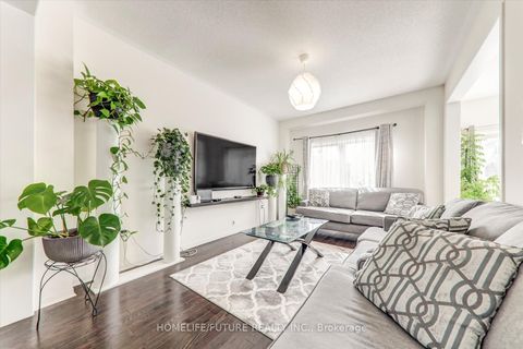 Photo 10 at 47 Henry Smith Avenue, Bowmanville, Clarington