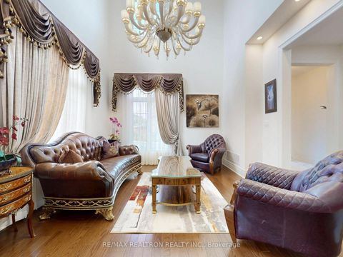Photo 6 at 1 Conger Street, Patterson, Vaughan