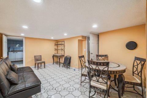 Photo 32 at 95 Pemberton Road, North Richvale, Richmond Hill