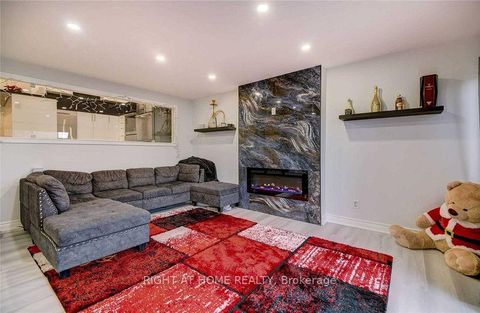 Photo 4 at 24 Springfair Avenue, Aurora Village, Aurora