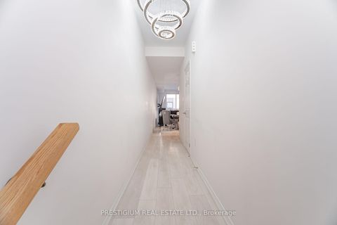 Photo 4 at 3 - 22 HUMBERWOOD Boulevard, Clairville, Toronto