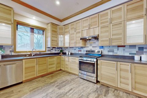 Photo 3 at 3 Lawndale Road, Scarborough Village, Toronto