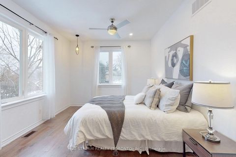 Photo 23 at 3 Lawndale Road, Scarborough Village, Toronto