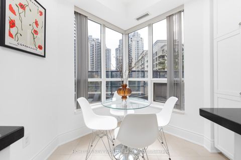 Photo 14 at 323 - 500 Doris Avenue, Willowdale East, Toronto