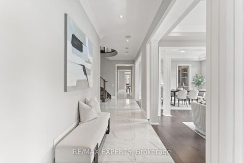 Photo 2 at 97 Ross Vennare Crescent, Kleinburg, Vaughan