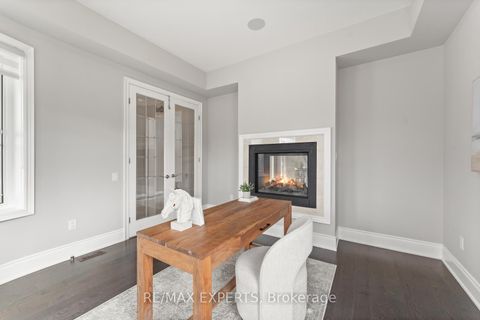 Photo 4 at 97 Ross Vennare Crescent, Kleinburg, Vaughan