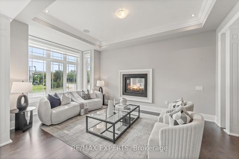 Photo 6 at 97 Ross Vennare Crescent, Kleinburg, Vaughan