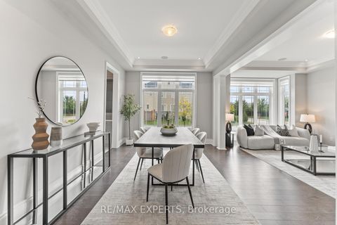 Photo 7 at 97 Ross Vennare Crescent, Kleinburg, Vaughan