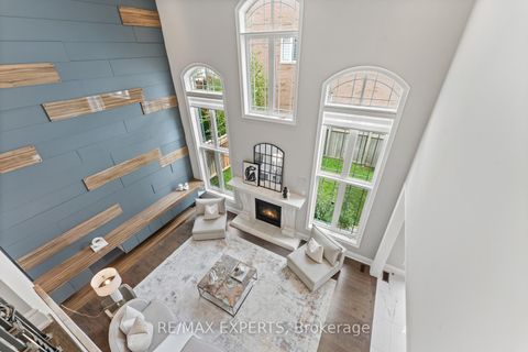 Photo 11 at 97 Ross Vennare Crescent, Kleinburg, Vaughan