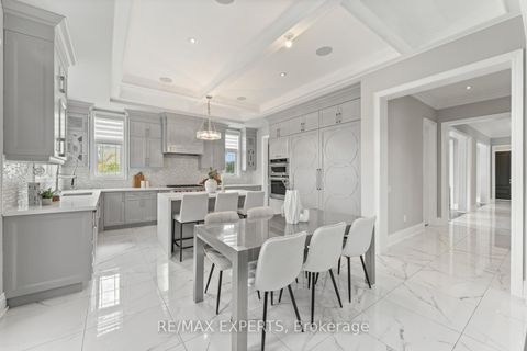 Photo 14 at 97 Ross Vennare Crescent, Kleinburg, Vaughan