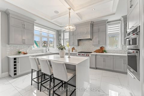 Photo 15 at 97 Ross Vennare Crescent, Kleinburg, Vaughan