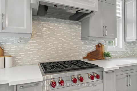 Photo 16 at 97 Ross Vennare Crescent, Kleinburg, Vaughan