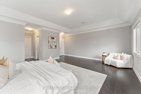 Photo 25 at 97 Ross Vennare Crescent, Kleinburg, Vaughan
