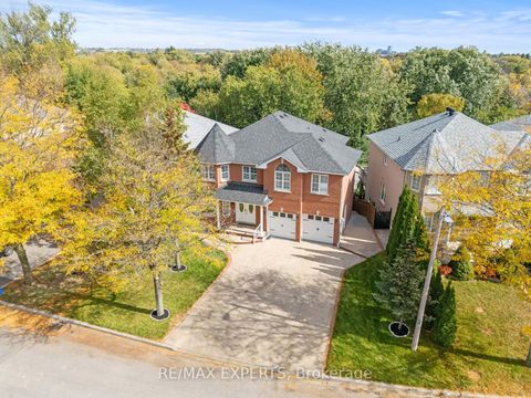 Photo 4 at 147 Ashton Drive, Maple, Vaughan