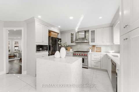 Photo 14 at 147 Ashton Drive, Maple, Vaughan