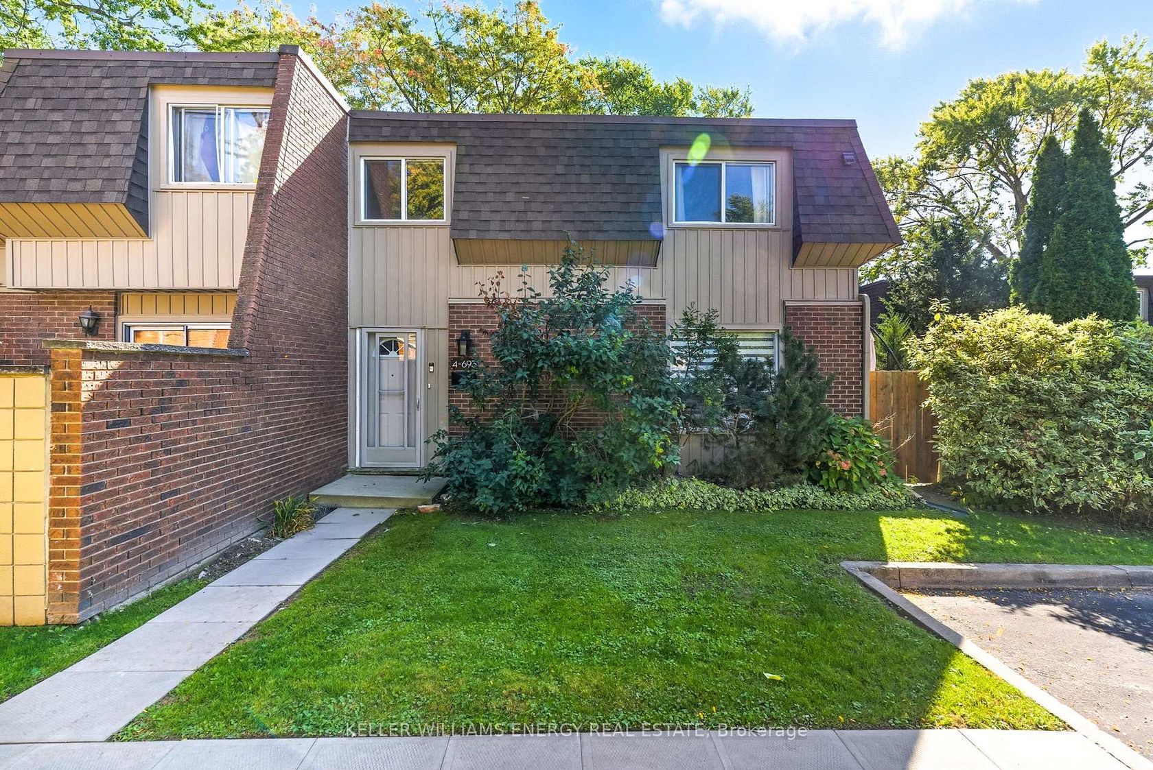 4 - 693 Francis Road, LaSalle, Burlington 