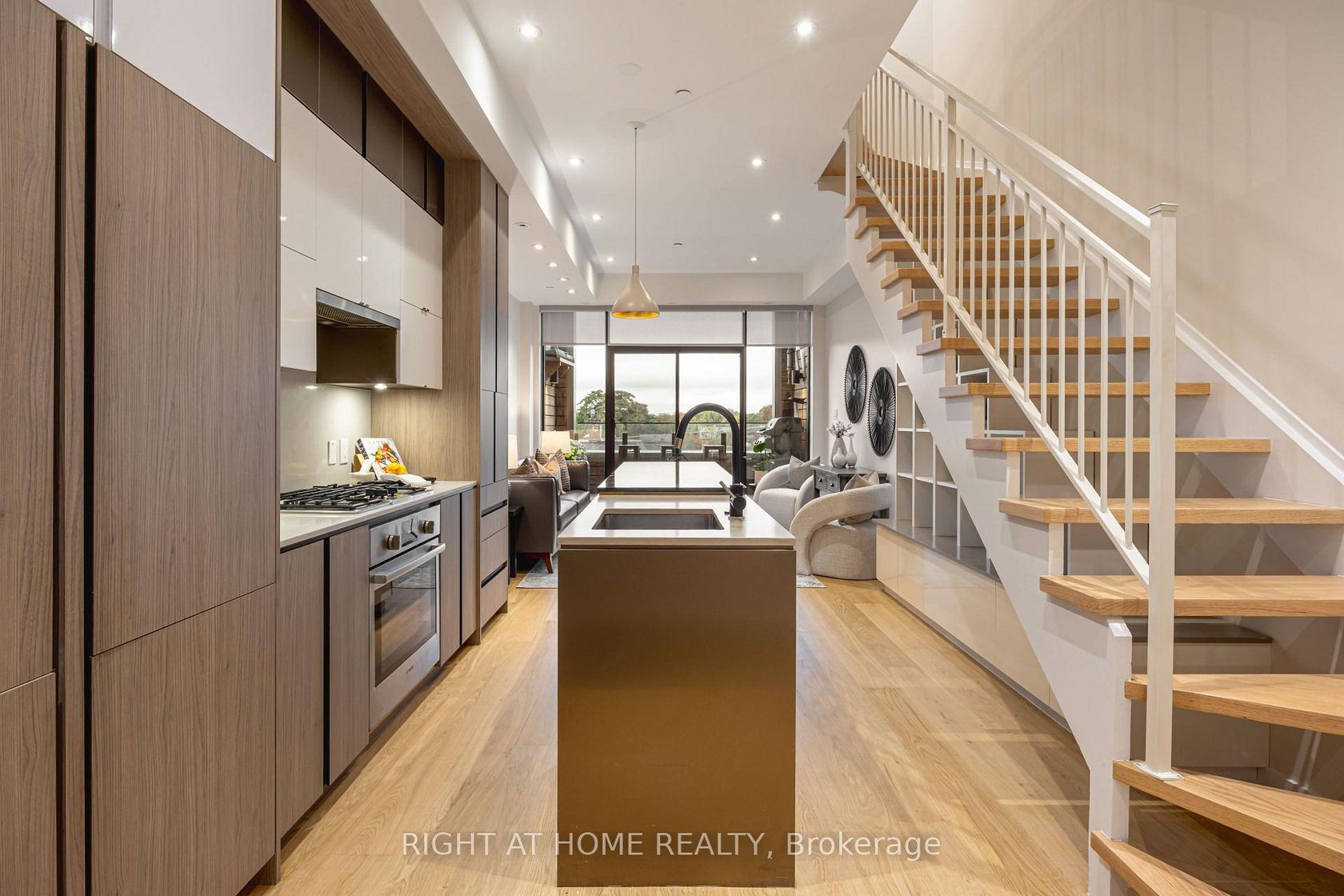 1 - 455 Dovercourt Road, Little Italy, Toronto 