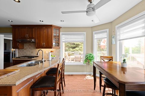 Photo 11 at 292 Leacock Drive, Letitia Heights, Barrie