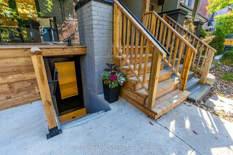Photo 3 at 25 Howland Road, North Riverdale, Toronto